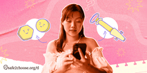 Babaeng nakatingin sa cellphone na may mga icon ng mga tableta para sa aborsyon at aspirator; logo ng safe2choose.org.