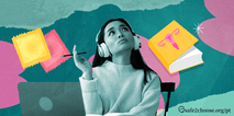Mulher jovem usando fones de ouvido, com expressao curiosa, aprendendo sobre saude reprodutiva, com icones flutuantes de camisinhas e um livro com utero representando educacao sexual.